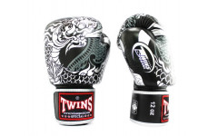 Боксерские перчатки Twins Special FBGVL3-52 Dragon black-silver 12 oz